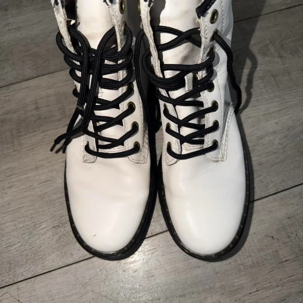 Dr. Martens white platform‎ boots women  size 6